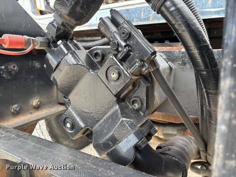 image for item DZ4617 2010 International  7400 dump truck