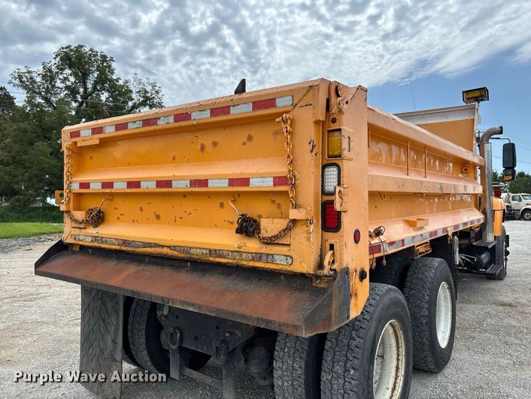 image for item DZ4617 2010 International  7400 dump truck