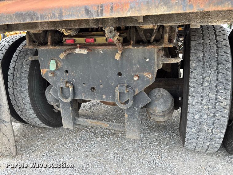 image for item DZ4617 2010 International  7400 dump truck