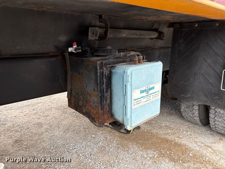 image for item DZ4617 2010 International  7400 dump truck