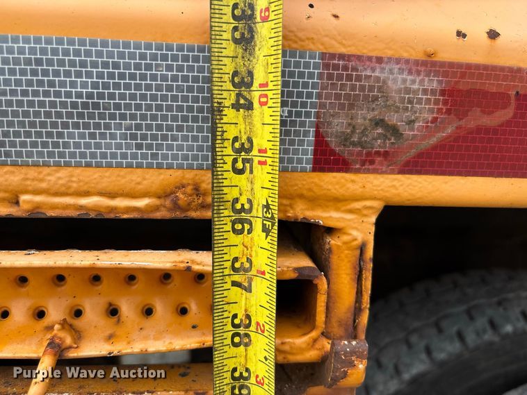 image for item DZ4617 2010 International  7400 dump truck