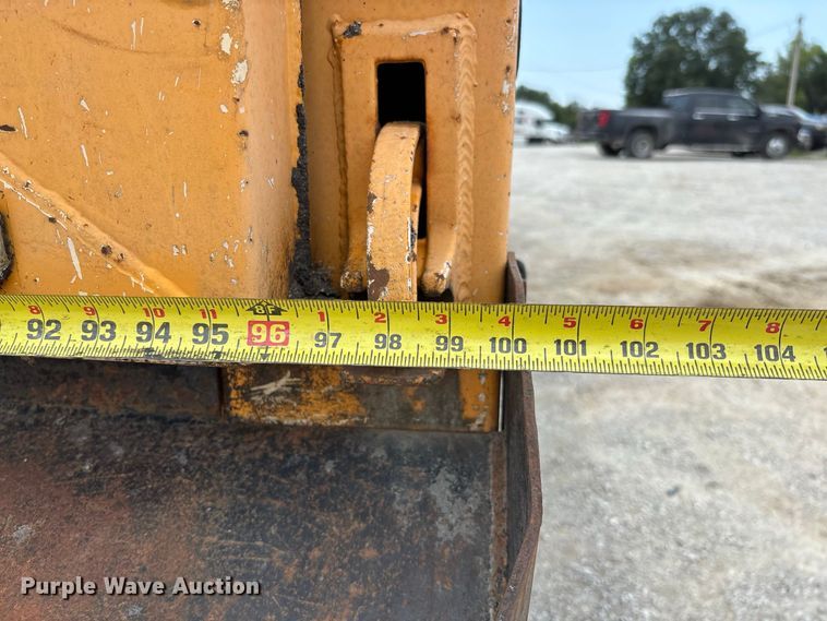 image for item DZ4617 2010 International  7400 dump truck