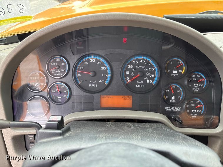 image for item DZ4617 2010 International  7400 dump truck