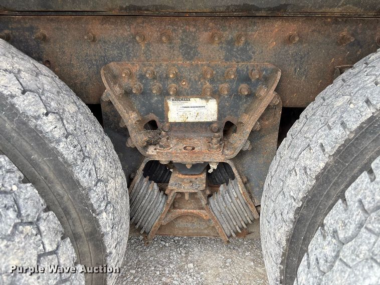 image for item DZ4617 2010 International  7400 dump truck