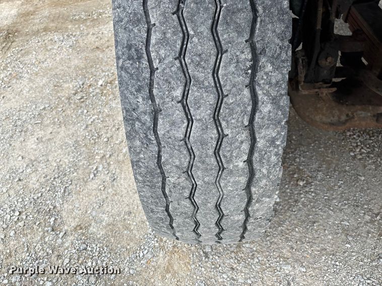 image for item DZ4617 2010 International  7400 dump truck