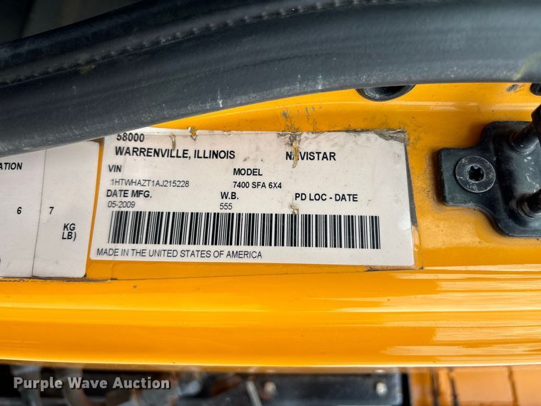 image for item DZ4617 2010 International  7400 dump truck