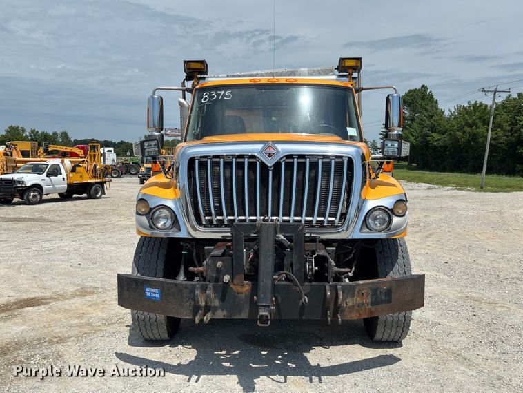image for item DZ4618 2010 International  7400 dump truck
