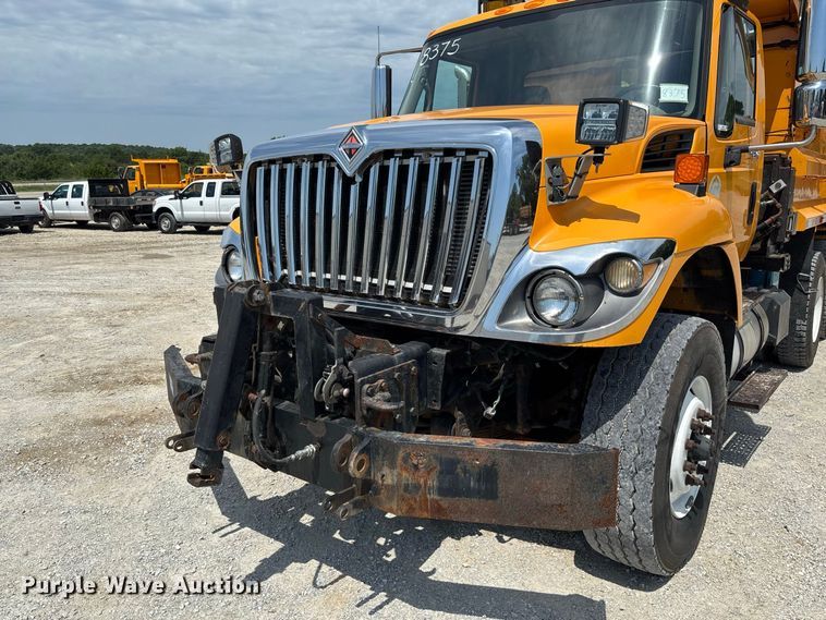 image for item DZ4618 2010 International  7400 dump truck