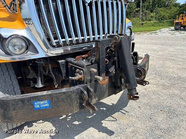 image for item DZ4618 2010 International  7400 dump truck
