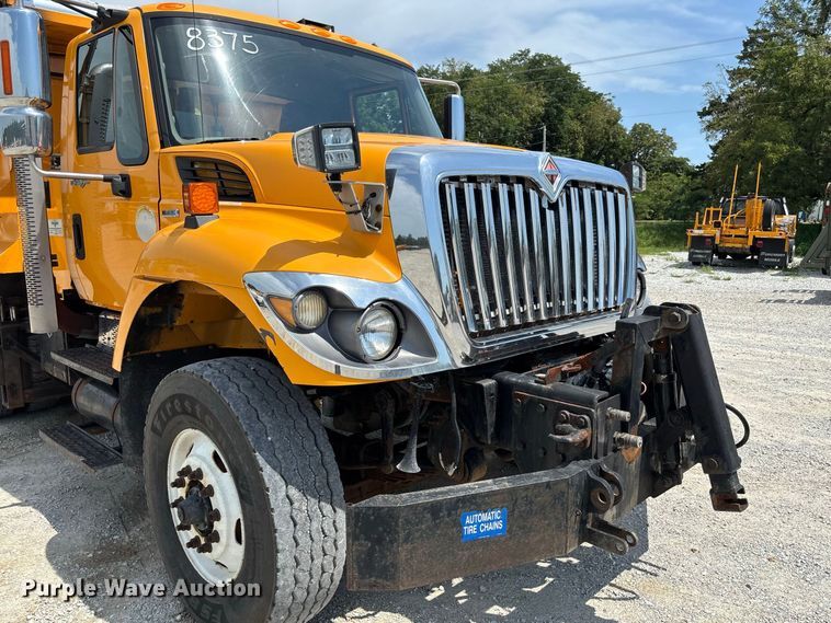 image for item DZ4618 2010 International  7400 dump truck