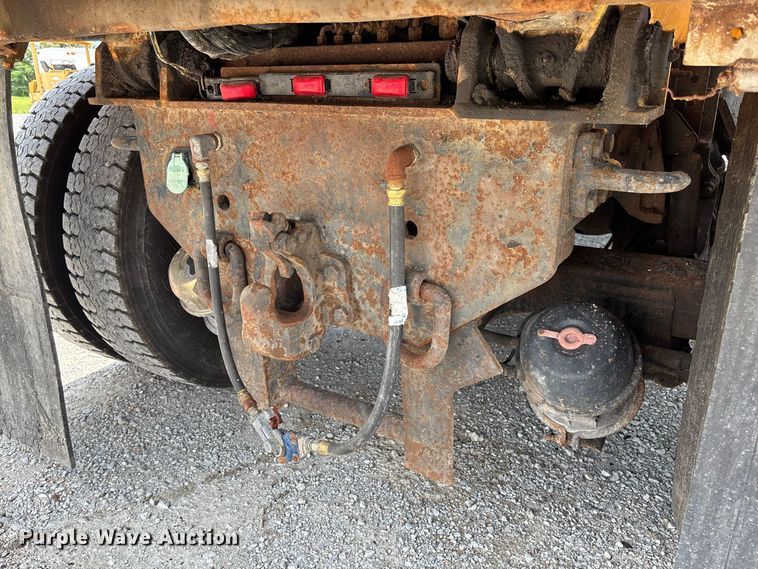 image for item DZ4618 2010 International  7400 dump truck