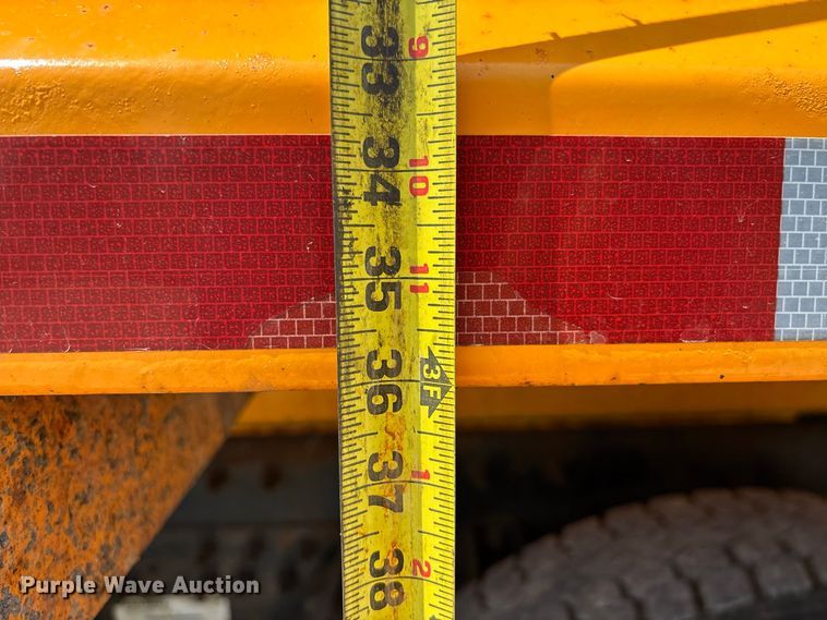 image for item DZ4618 2010 International  7400 dump truck