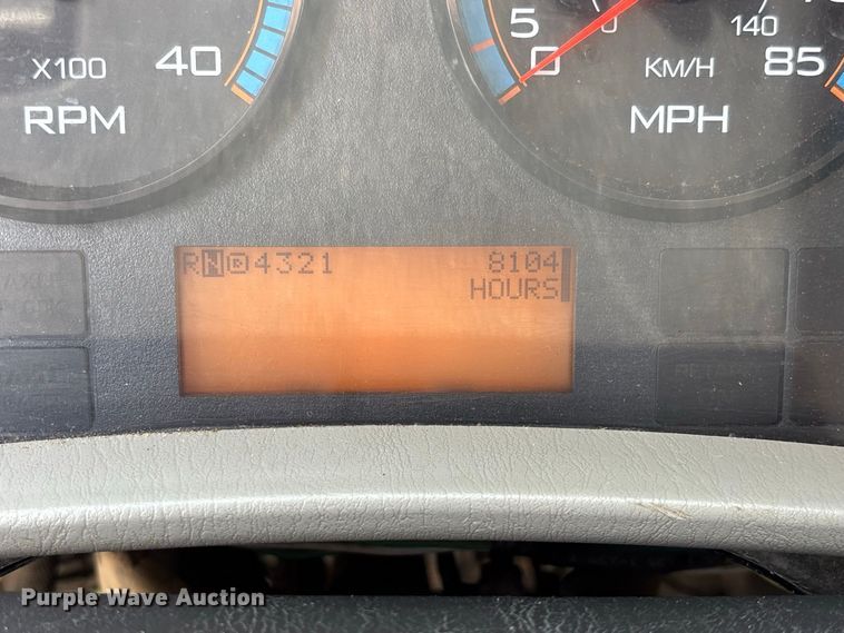 image for item DZ4618 2010 International  7400 dump truck