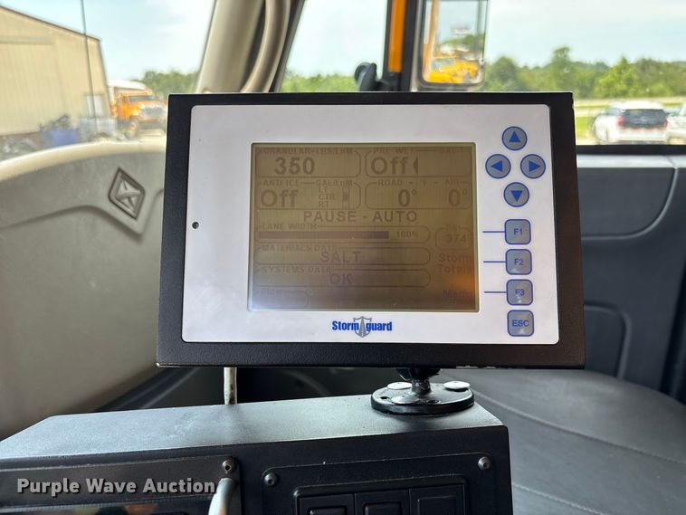 image for item DZ4618 2010 International  7400 dump truck
