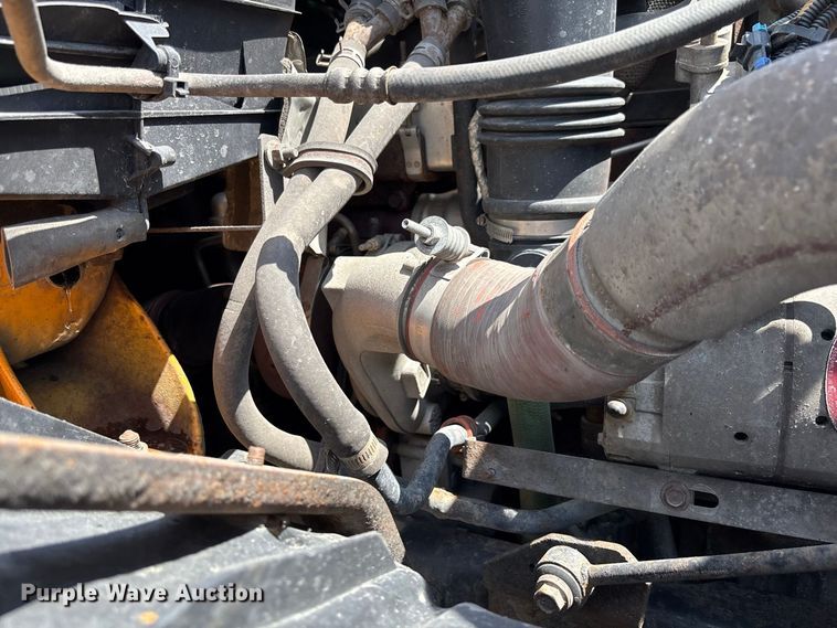 image for item DZ4618 2010 International  7400 dump truck