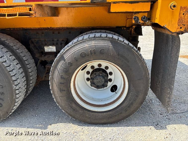 image for item DZ4618 2010 International  7400 dump truck