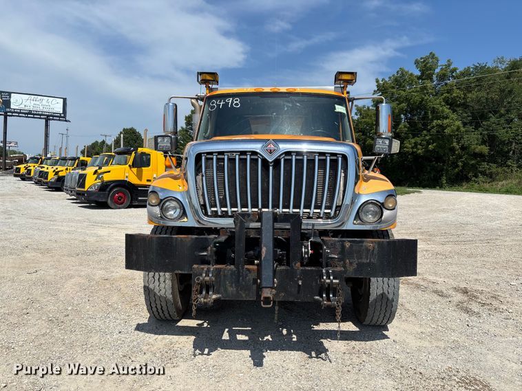 image for item DZ4619 2011 International  7400 dump truck