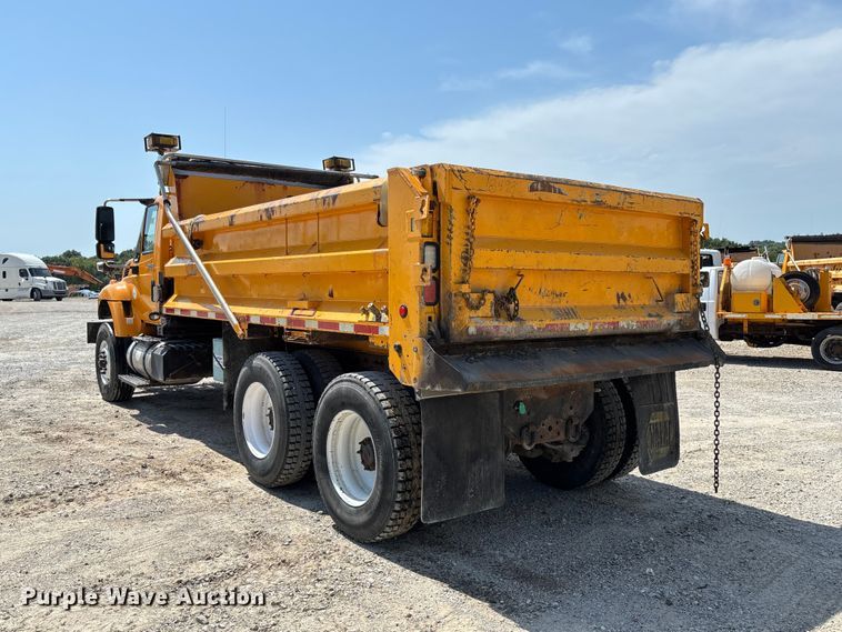image for item DZ4619 2011 International  7400 dump truck