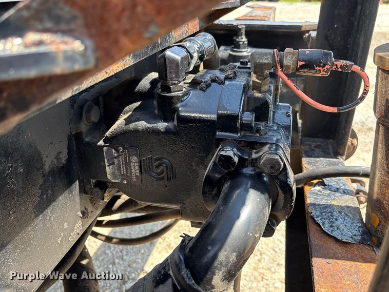 image for item DZ4619 2011 International  7400 dump truck