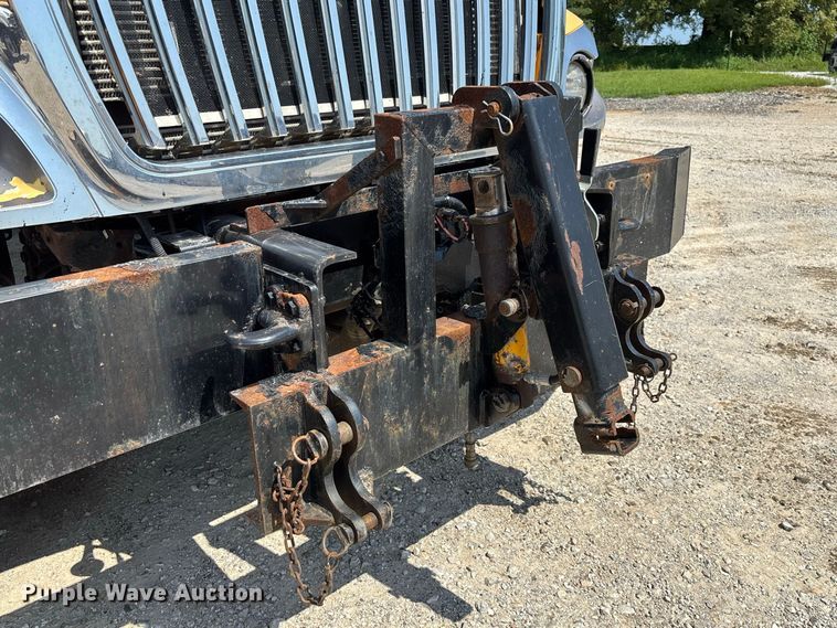 image for item DZ4619 2011 International  7400 dump truck