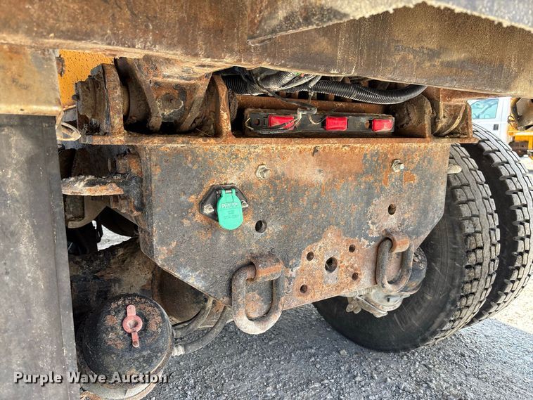 image for item DZ4619 2011 International  7400 dump truck