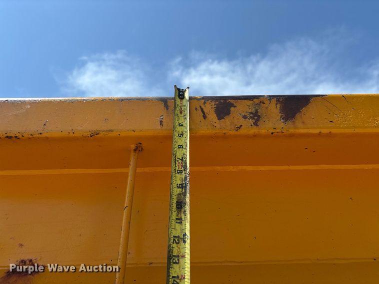 image for item DZ4619 2011 International  7400 dump truck