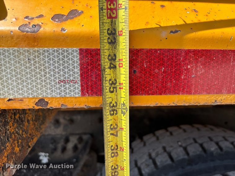 image for item DZ4619 2011 International  7400 dump truck
