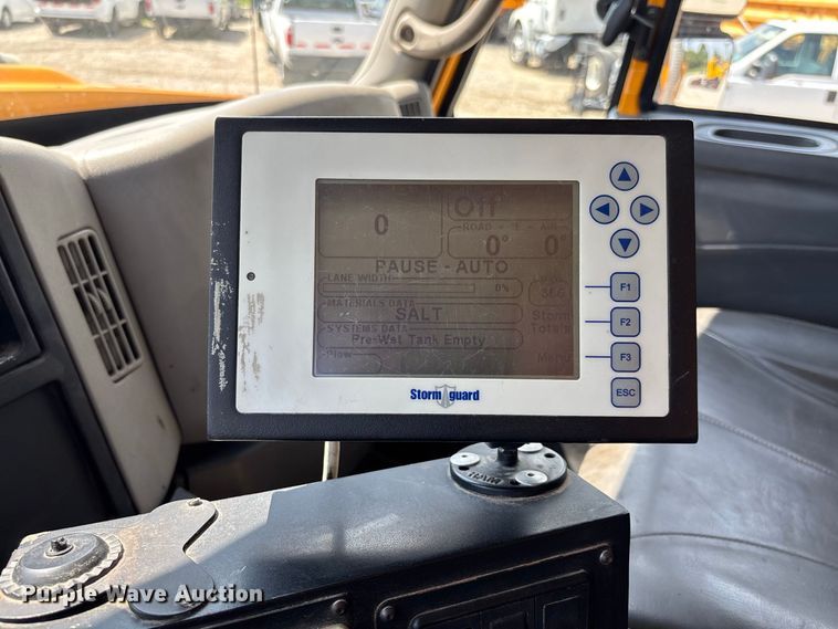 image for item DZ4619 2011 International  7400 dump truck