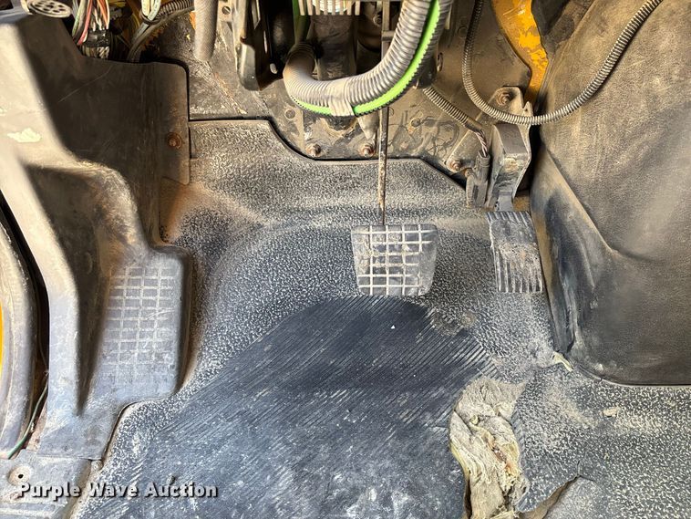 image for item DZ4619 2011 International  7400 dump truck