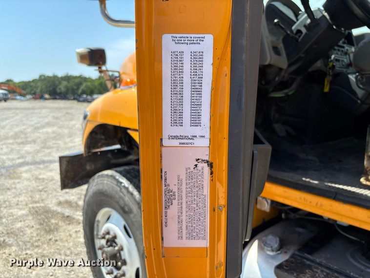 image for item DZ4619 2011 International  7400 dump truck
