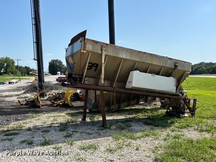 image for item DZ4621 Truck attachments