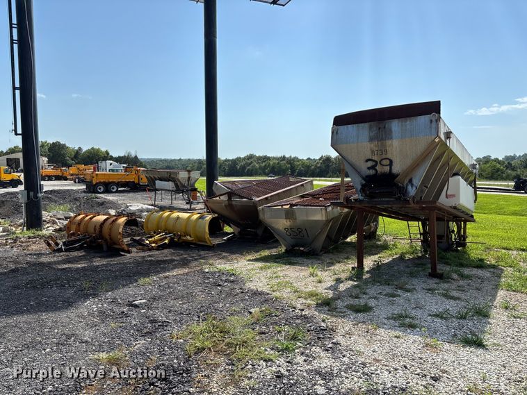 image for item DZ4621 Truck attachments