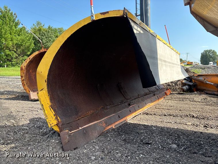 image for item DZ4621 Truck attachments