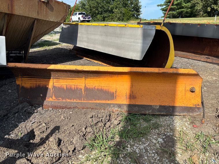 image for item DZ4621 Truck attachments
