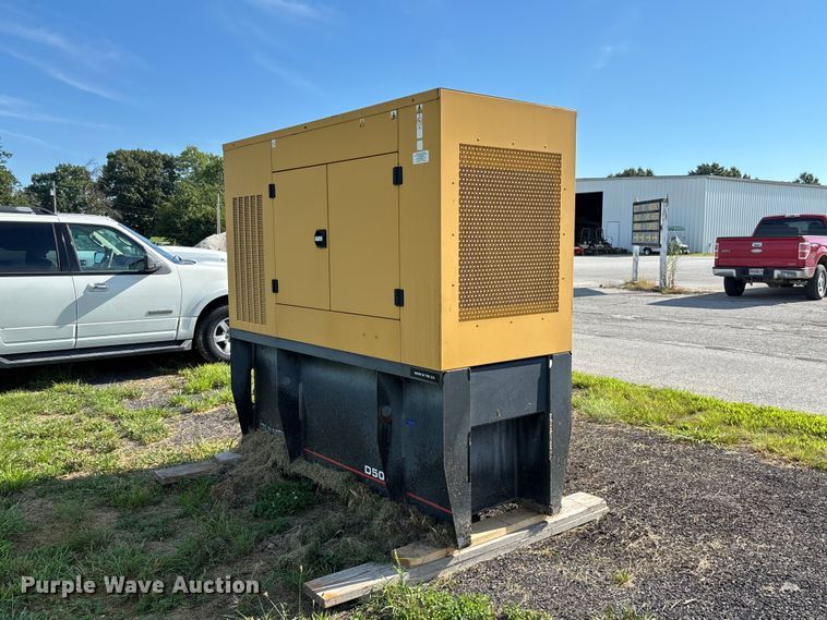 image for item DZ4624 2003 Olympian D50P3 generator