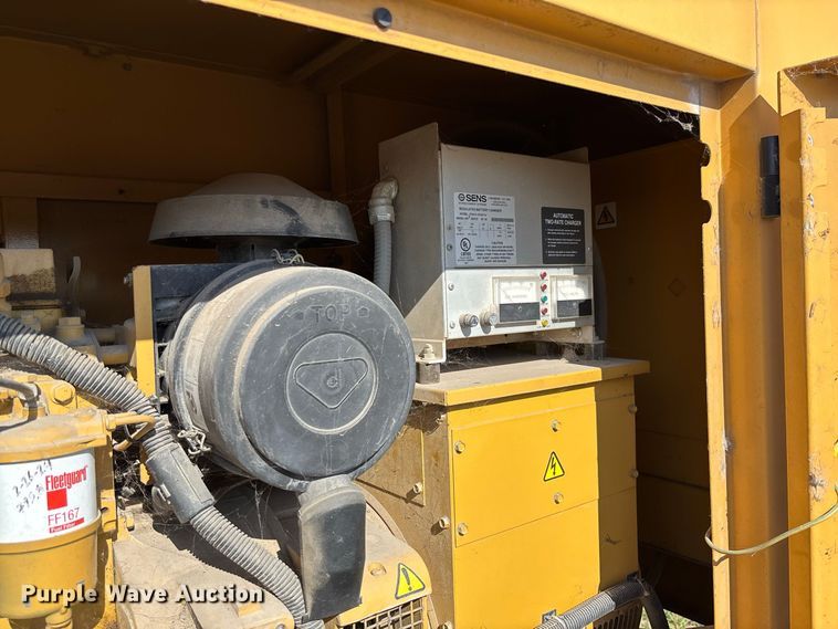 image for item DZ4624 2003 Olympian D50P3 generator