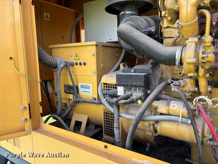 image for item DZ4624 2003 Olympian D50P3 generator