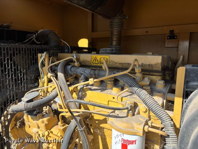 image for item DZ4624 2003 Olympian D50P3 generator