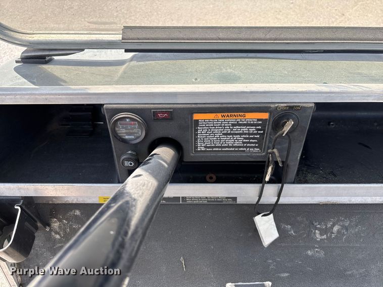 image for item DZ4629 1999 Club Car CarryAll Turf II golf cart
