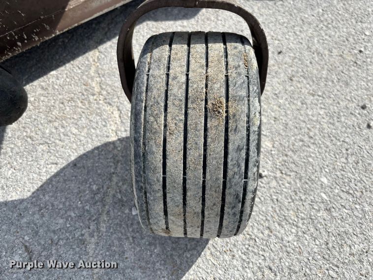 image for item DZ4631 2021 Grasshopper 225K ZTR lawn mower