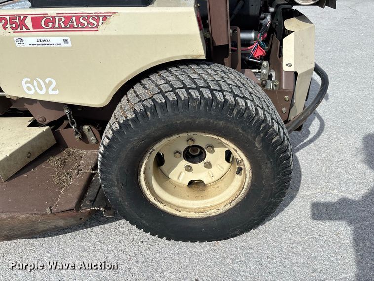 image for item DZ4631 2021 Grasshopper 225K ZTR lawn mower