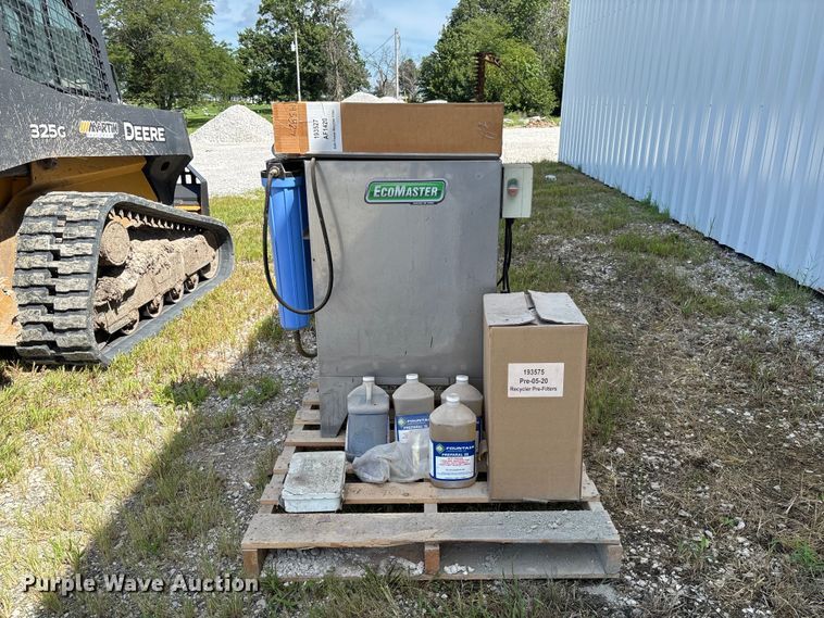 image for item DZ4633 Fountain EcoMaster AF250 antifreeze recycling system