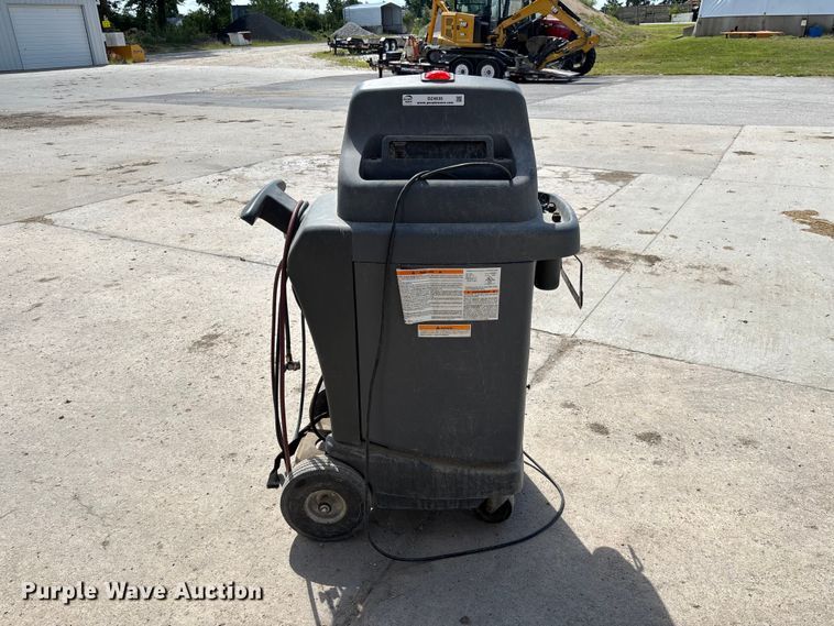 image for item DZ4635 2016 Robinair 34988 refrigerant recovery recycling machine