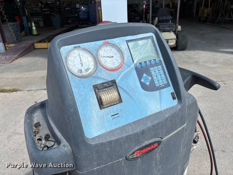 image for item DZ4635 2016 Robinair 34988 refrigerant recovery recycling machine