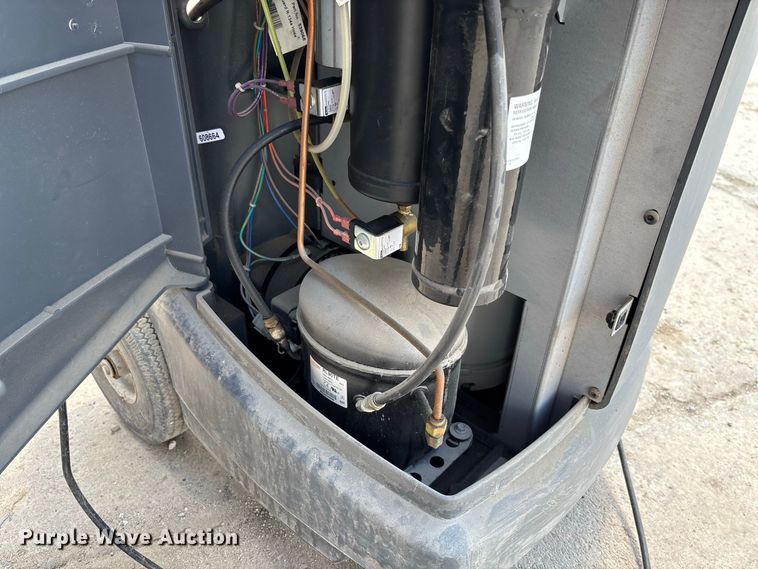 image for item DZ4635 2016 Robinair 34988 refrigerant recovery recycling machine