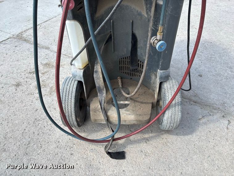 image for item DZ4635 2016 Robinair 34988 refrigerant recovery recycling machine