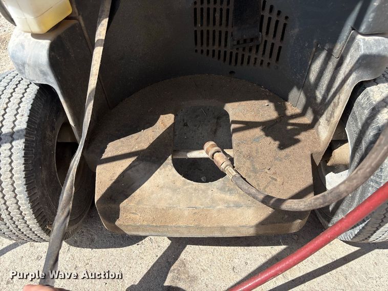 image for item DZ4635 2016 Robinair 34988 refrigerant recovery recycling machine