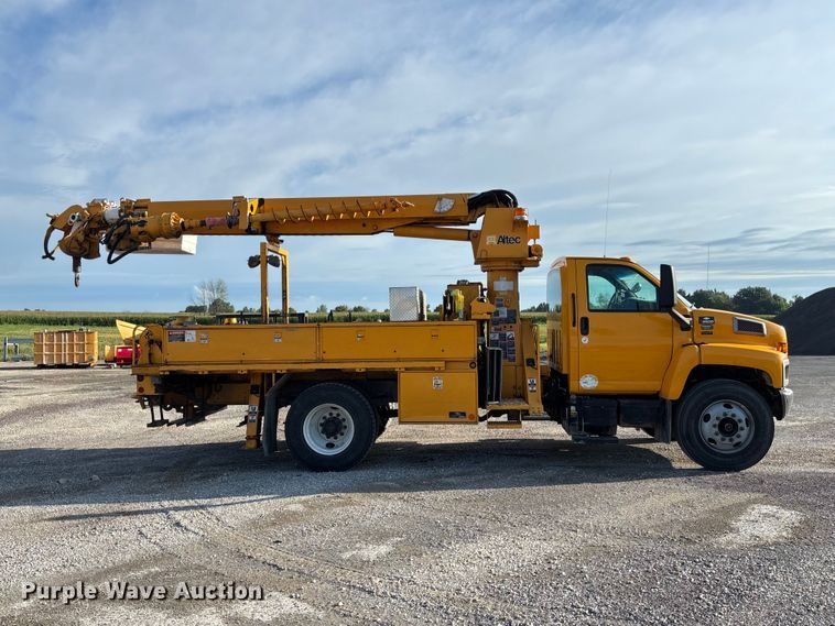 image for item DZ4640 2006 Chevrolet C8500 digger derrick truck