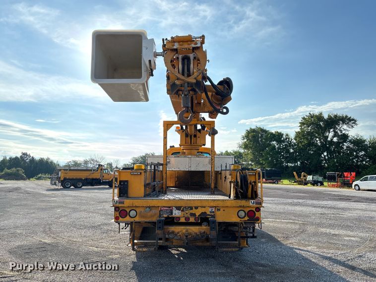 image for item DZ4640 2006 Chevrolet C8500 digger derrick truck