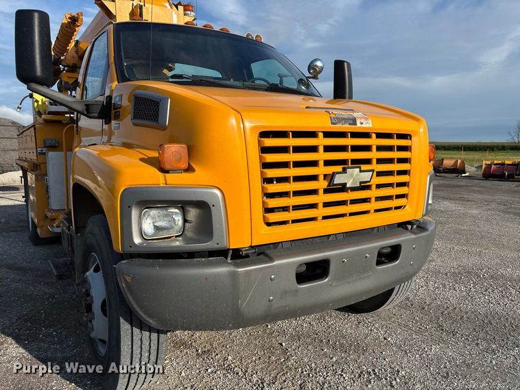 image for item DZ4640 2006 Chevrolet C8500 digger derrick truck